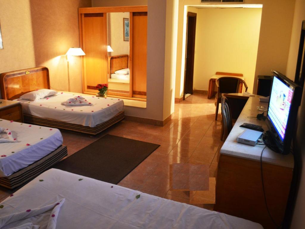 Aida 2 Hotel Naama Bay Шарм-эль-Шейх Номер фото